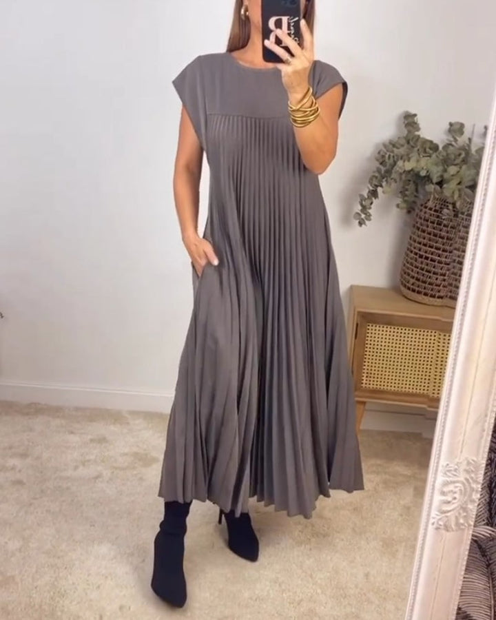 Sofija | Elegantiško kirpimo klostuota maxi suknelė