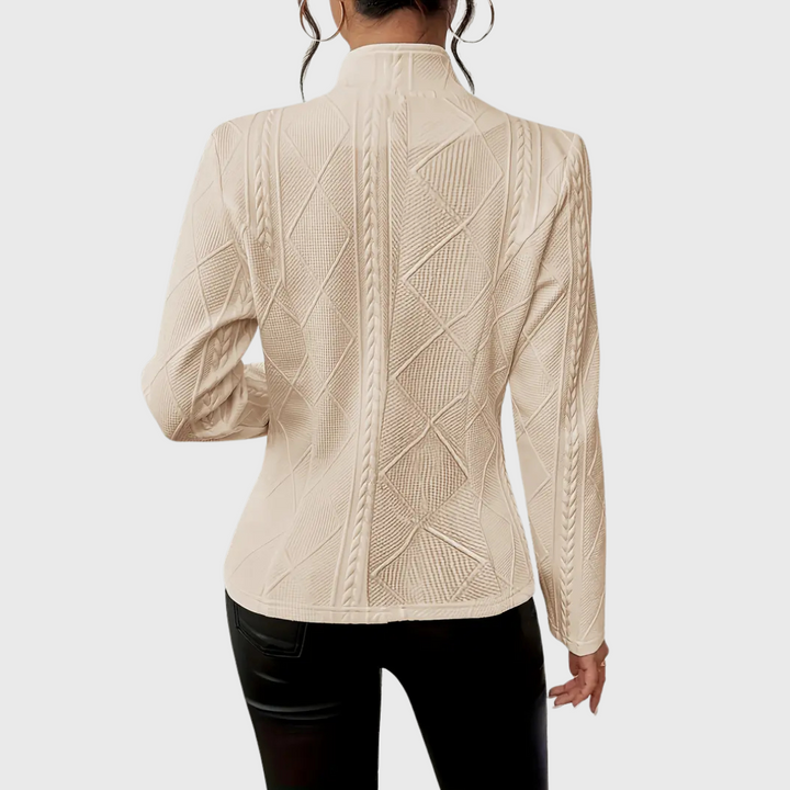Aida | Paltas su elegantiškomis detalėmis