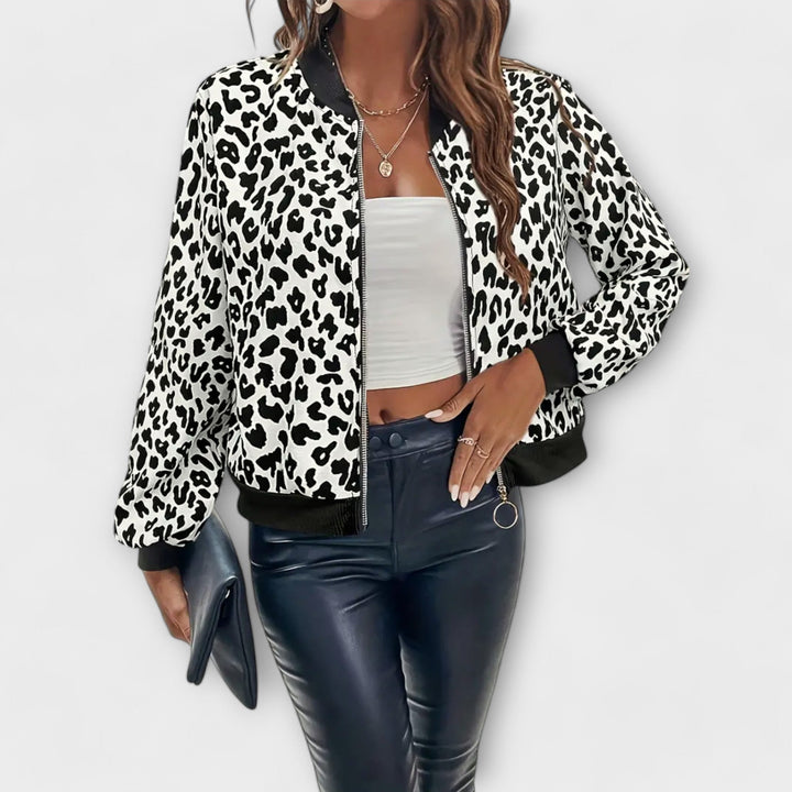 Raquel | Elegantiška striukė leopardo raštais