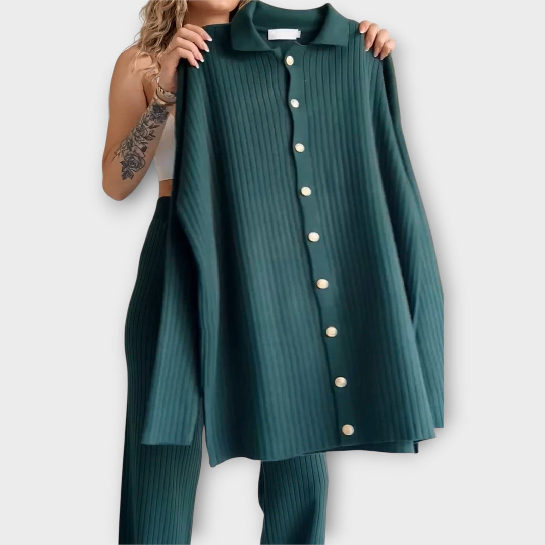 Elisa | Rinkinys su briaunotomis detalėmis ir elegantiška linija