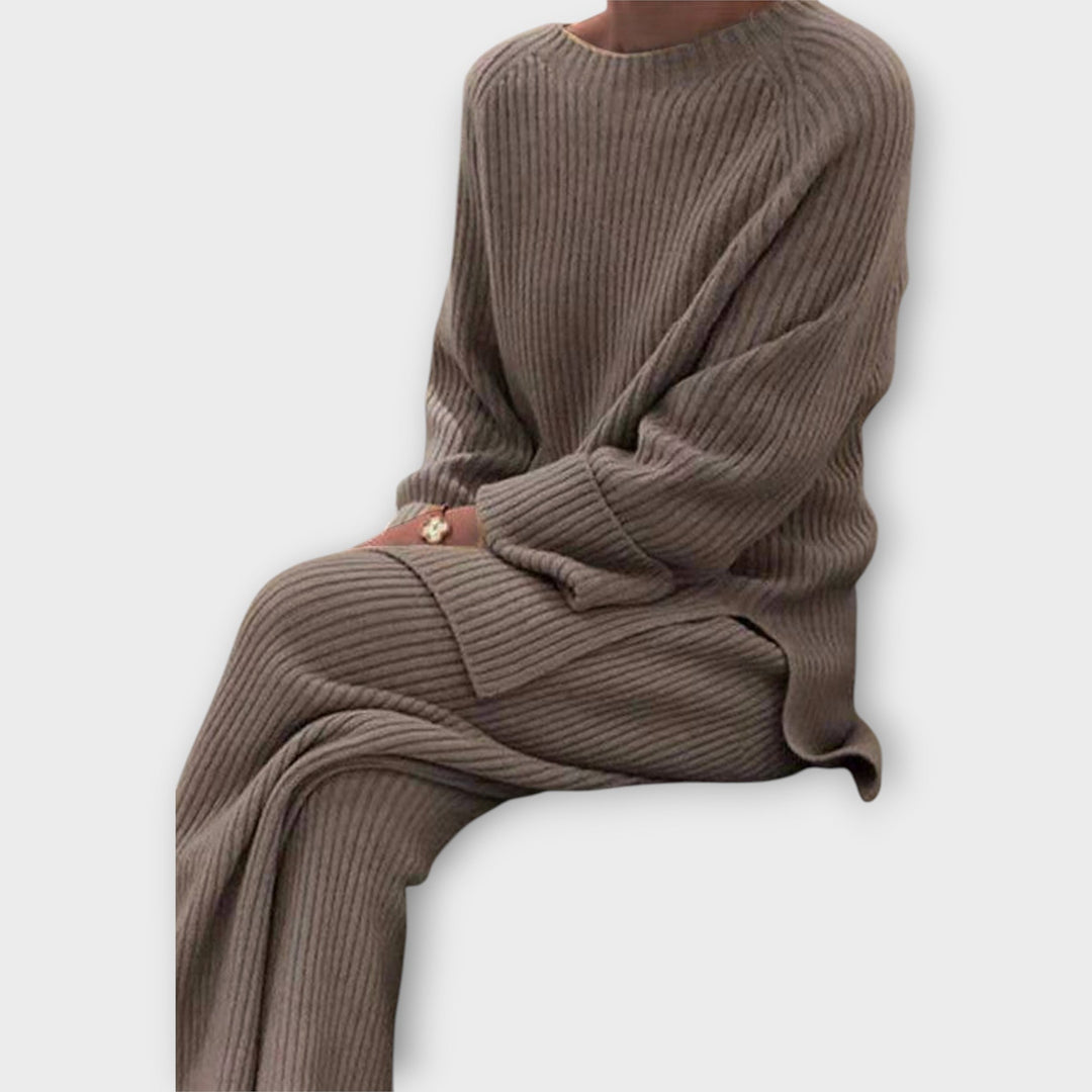 Maia | Megztas rinkinys su laisva linija