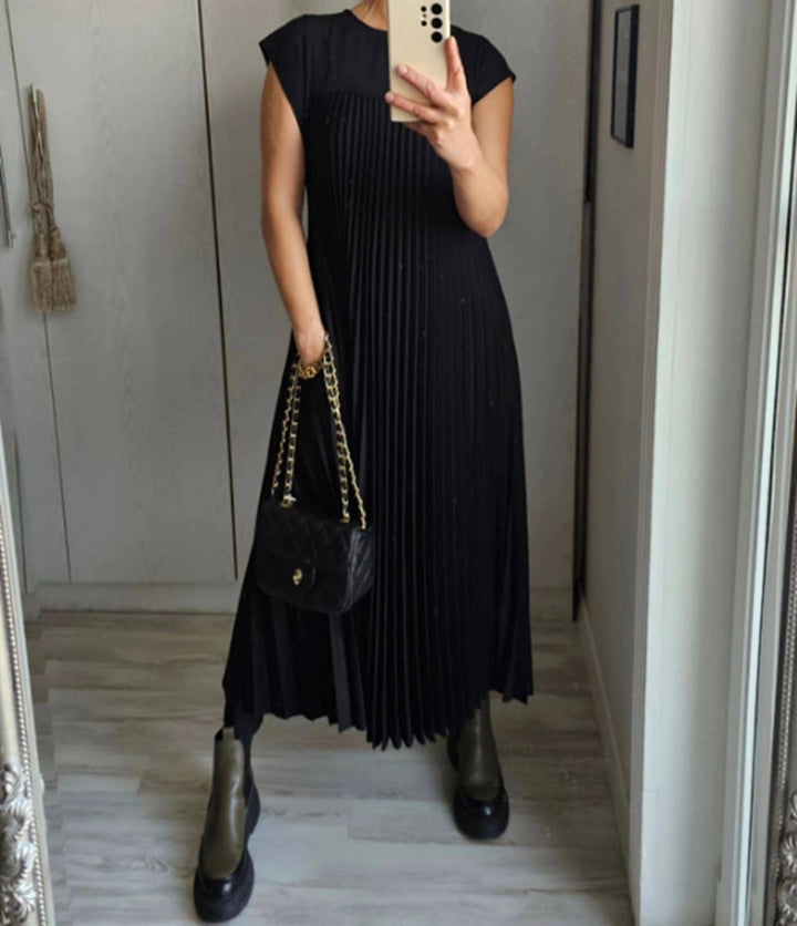 Sofija | Elegantiško kirpimo klostuota maxi suknelė
