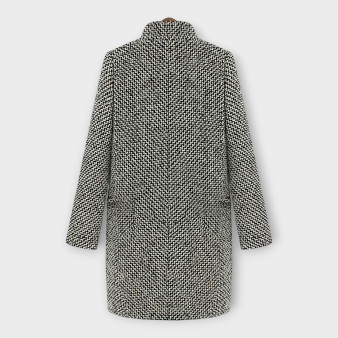 Skirmantė | Elegantiškas, nesenstančio stiliaus vilnonis paltas