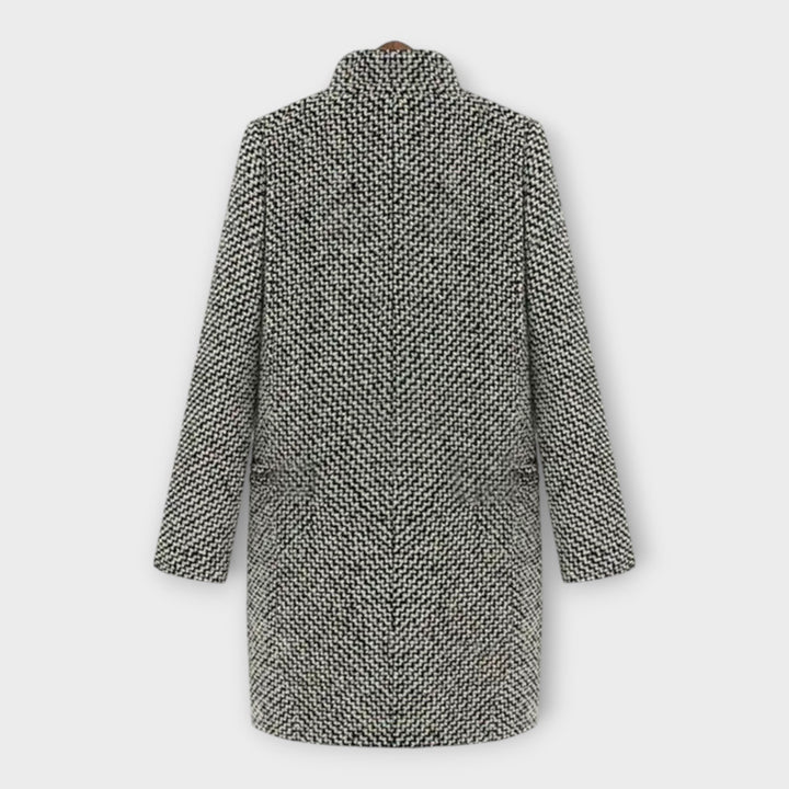 Skirmantė | Elegantiškas, nesenstančio stiliaus vilnonis paltas