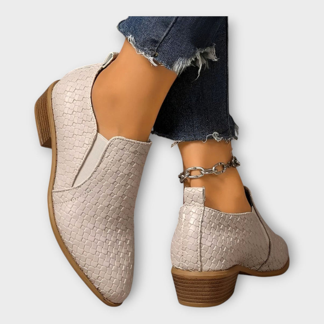 Aurelija - Žemakulniai Slip Ons