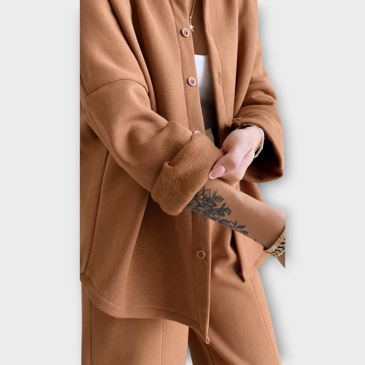 Lana | Rinkinys su sagomis ir elegantiška linija