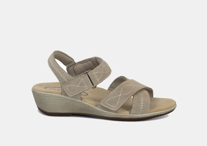 Holly | Šilta elegancija švelnios taupe spalvos