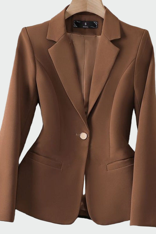 Laura | Modernaus ir elegantiško kirpimo striukė